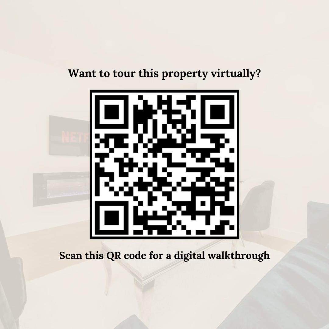 Bright Modern Home - King Bed - Free Parking - Fireplace - Fast Wi-Fi - Free Netflix Edmonton Esterno foto